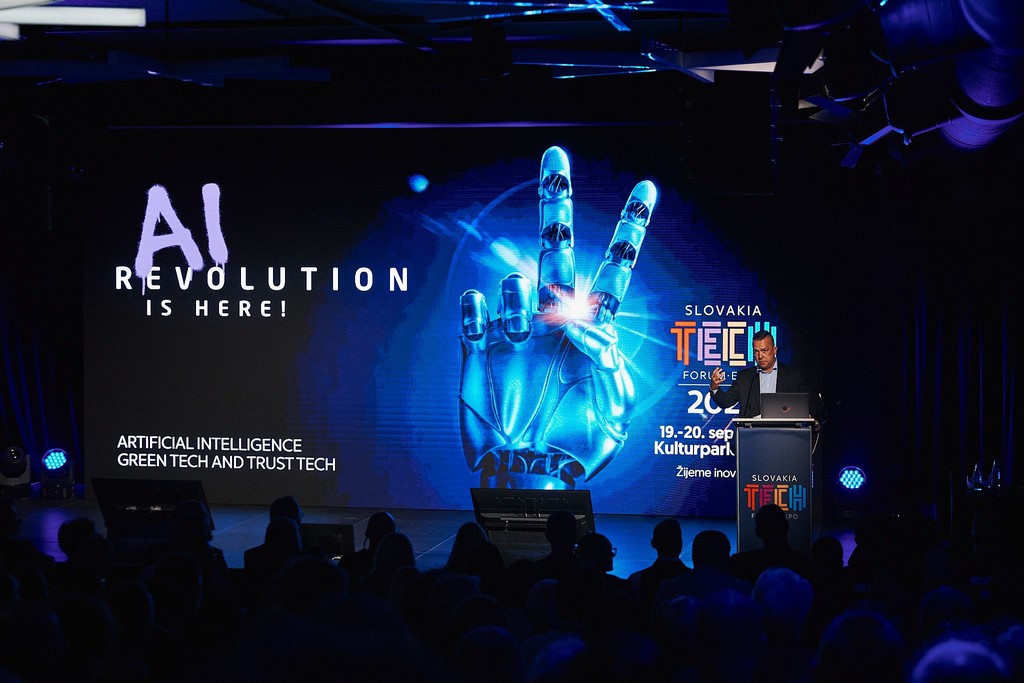 Prezident podujatia Juraj Miškov na otvorení 5. ročníka SlovakiaTechu v Košiciach.