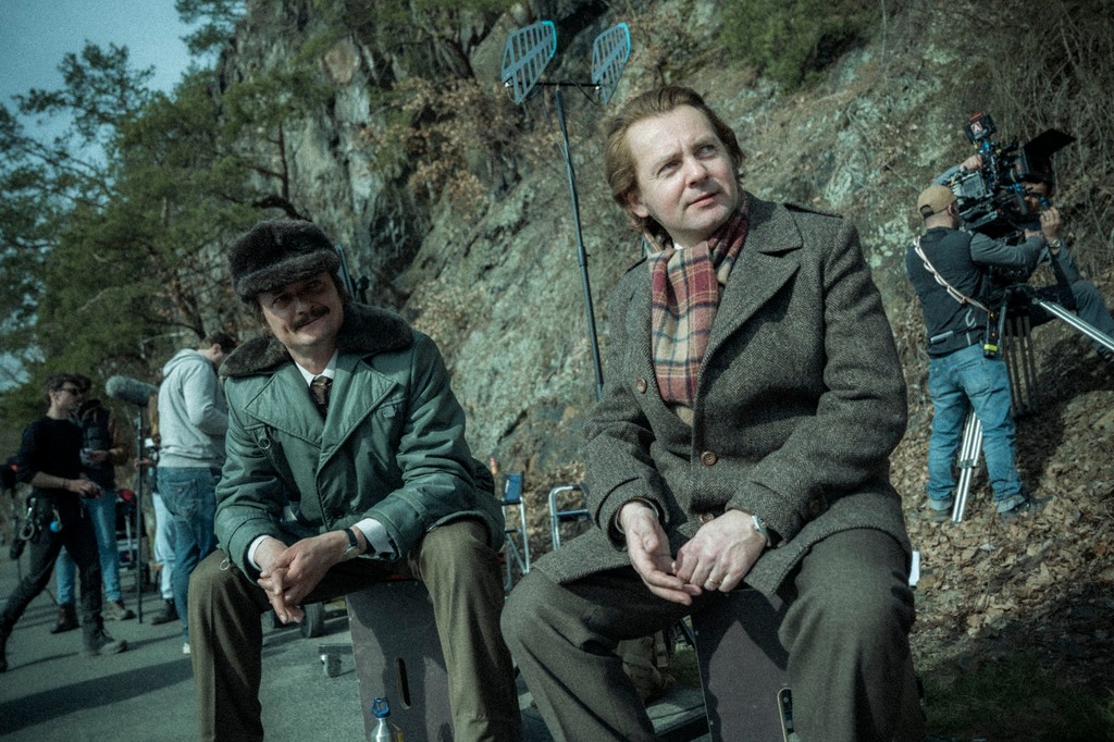 Dano Heriban a Petr Lněnička počas nakrúcania seriálu Metóda Markovič