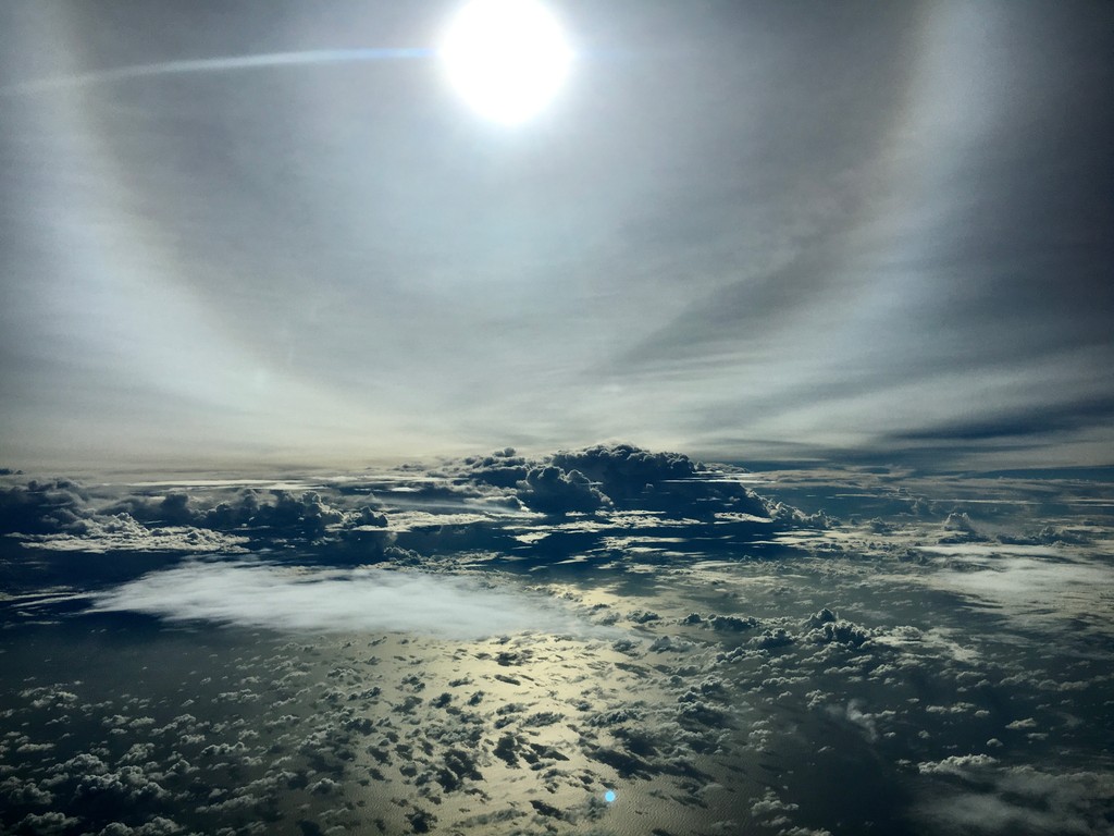 Pohľad z lietdla v oblasti nad Pacifickým oceánom