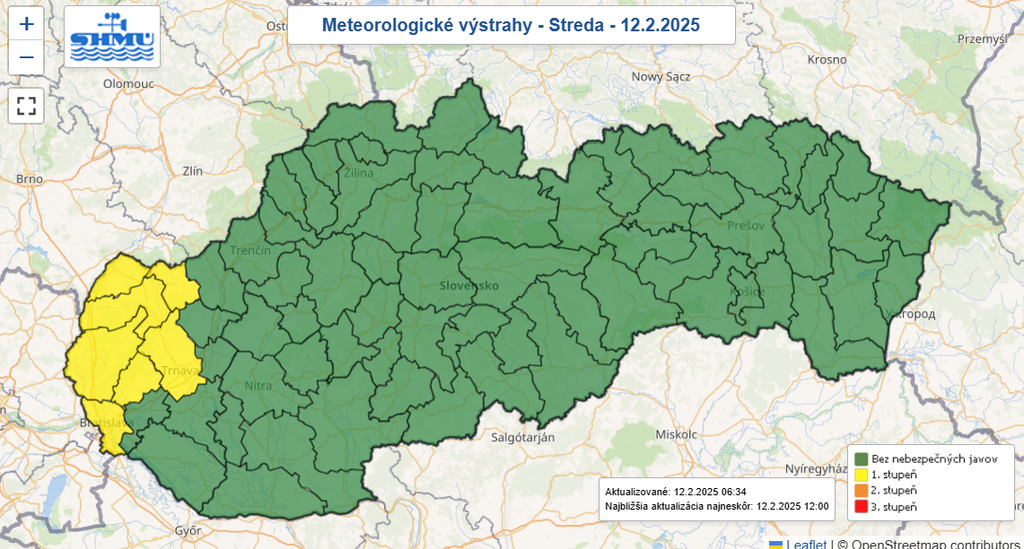 Mapa výstrah pre snehovými jazykmi a silnejším vetrom.