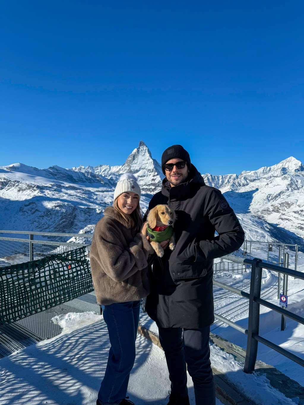 Adam Húska s manželkou Taylor na Vianoce zamierili do Zermattu.