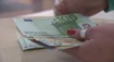 Prídavky na deti sa majú meniť. Vláda schválila dlhšie vyplácanie aj prísnejšie pravidlá pre rodičov