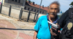 Policajti zastavili vodiča (86). Po tom, čo im povedal, zostali muži zákona ako obarení