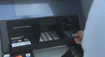 Slovenská banka strhla klientom peniaze. Priznala technickú chybu