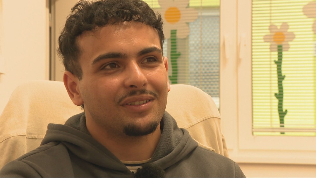 Vyrastal v osade, dnes pomáha druhým. Mladík zo Spiša mení životy celým rodinám