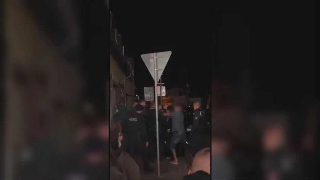 Mal upozorniť muža, aby im nemočil na fasádu domu. Michal (14) po následnom útoku skončil v nemocnici