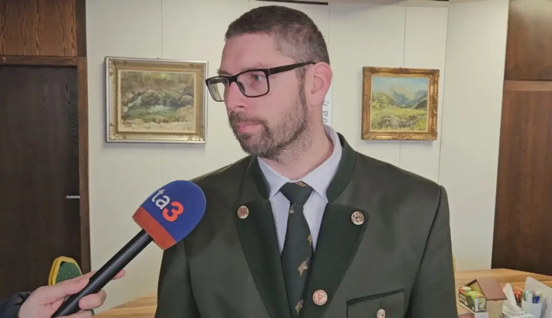 Peter Olexa.