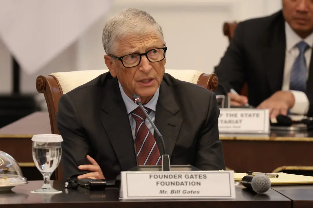 Bill Gates počas návštevy Indonézie.