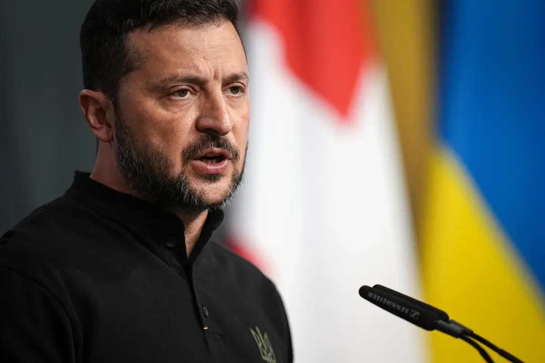 Na snímke ukrajinský prezident Volodymyr Zelenskyj počas tlačovej konferencie na mierovom summite o Ukrajine vo Švajčiarsku. 
