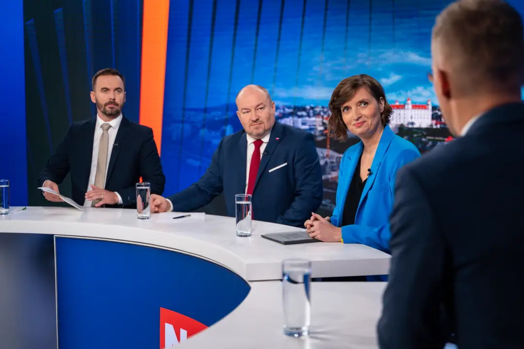 Pozvanie do relácie Na telo prijali Michal Šipoš, Rudolf Huliak a Lucia Plaváková.