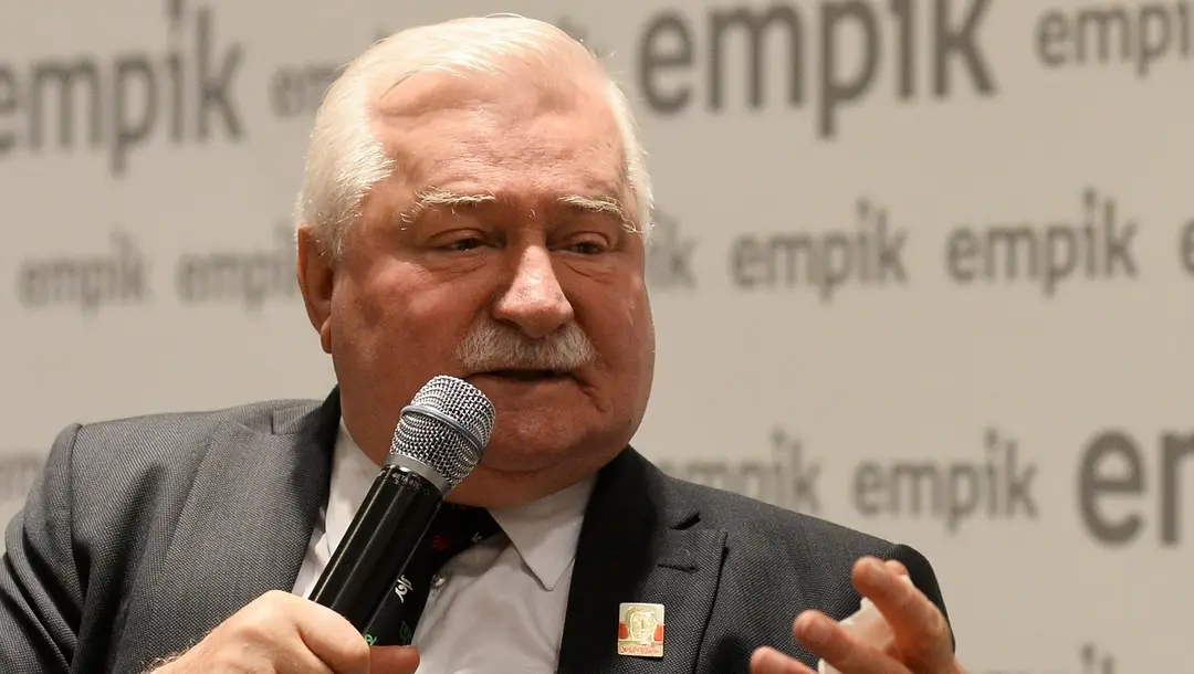 Na snímke bývalý poľský prezident Lech Walesa reční počas propagácie svojej knihy.