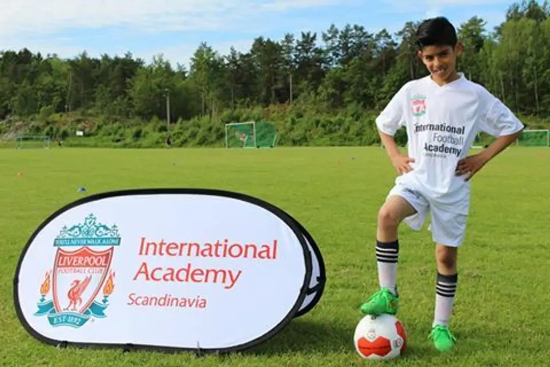 Rašed Al Hijjawi počas kempu v FC Liverpool.