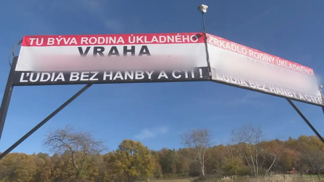 Bilbord pri Veľkom Krtíši