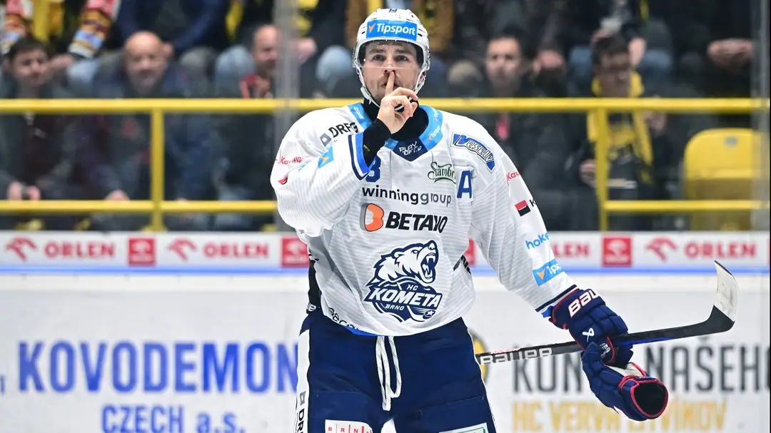 Starší z bratov Kristián Pospíšil v drese Komety Brno. (cropped)