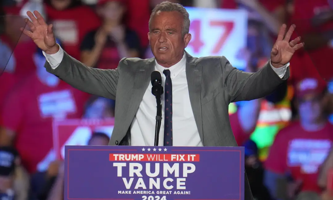 Robert Kennedy mladší počas kampaňovania za zvolenie Trumpa.