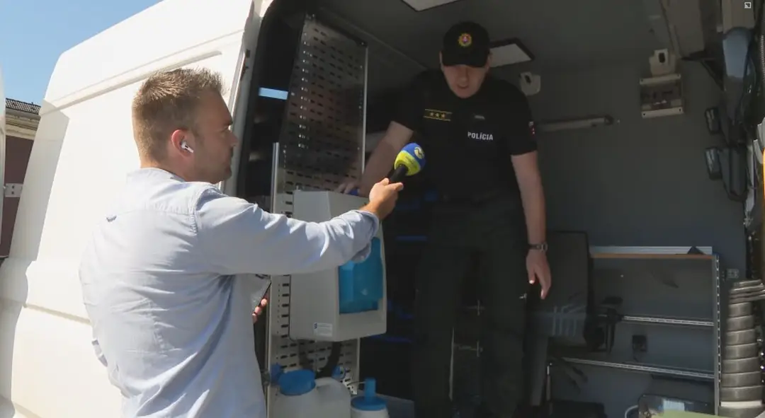 Policajné laboratórium na štyroch kolesách. 