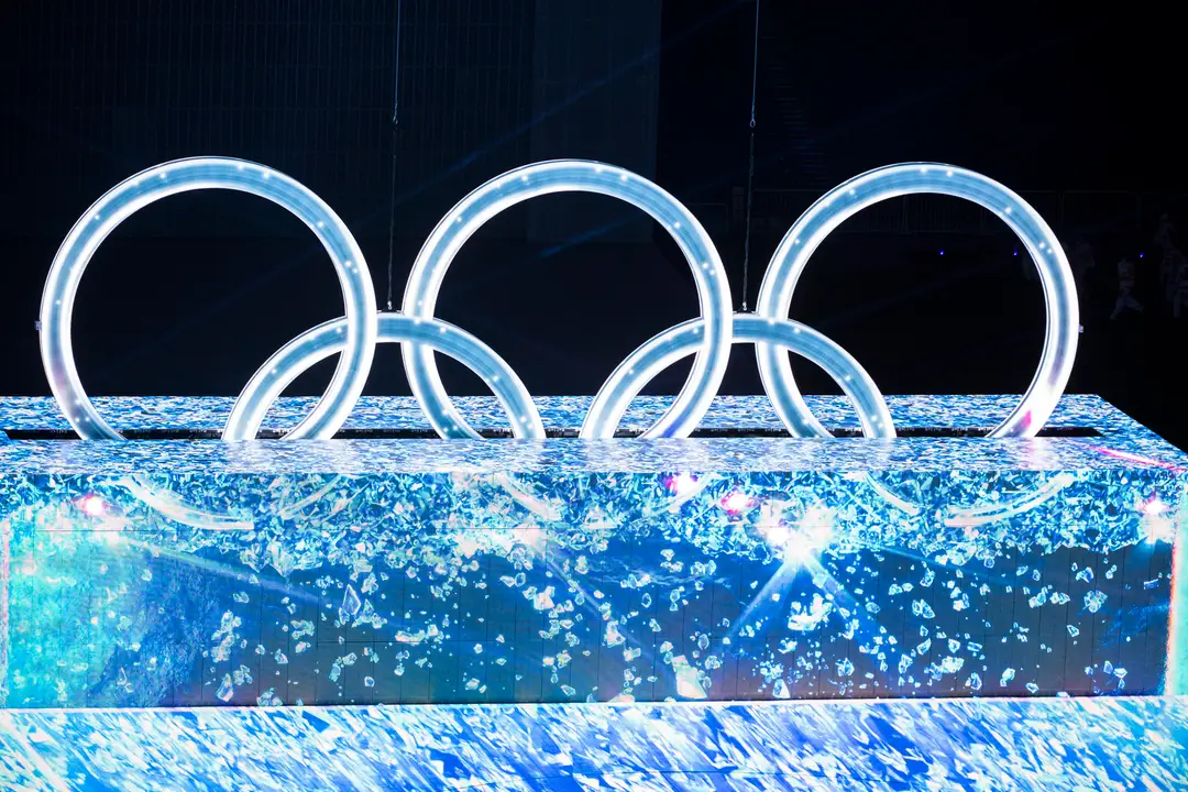Olympijské kruhy počas otváracieho ceremoniálu ZOH 2022.