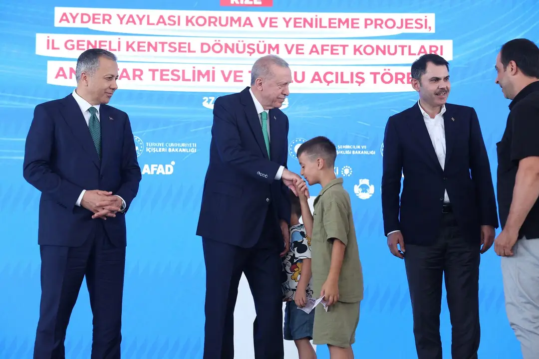 Turecký prezident Recep Tayyip Erdogan „vychovával“ v priamom prenose.