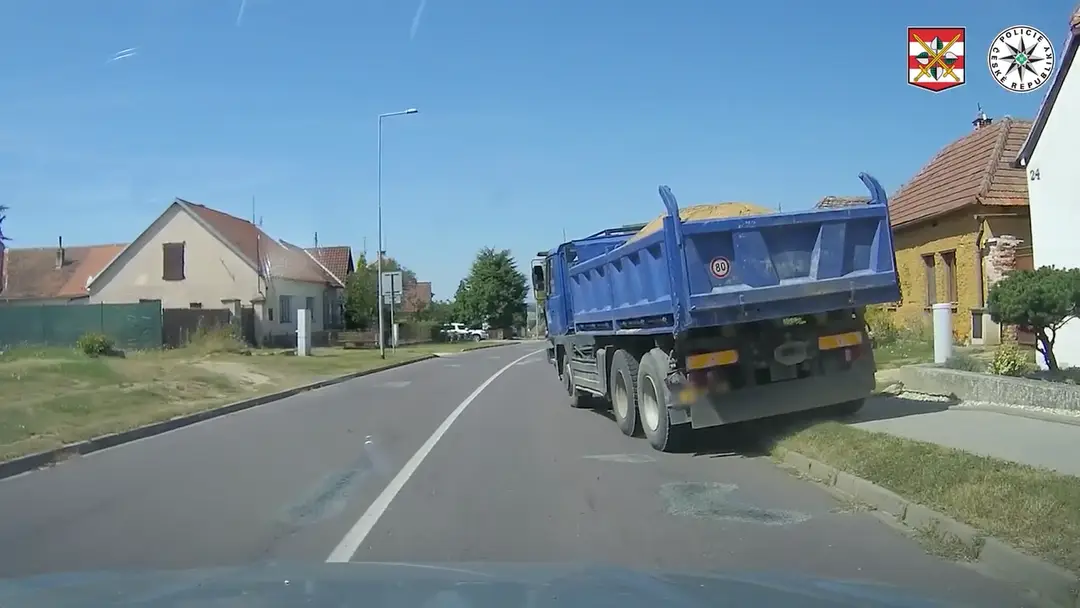 Nehoda nákladného auta