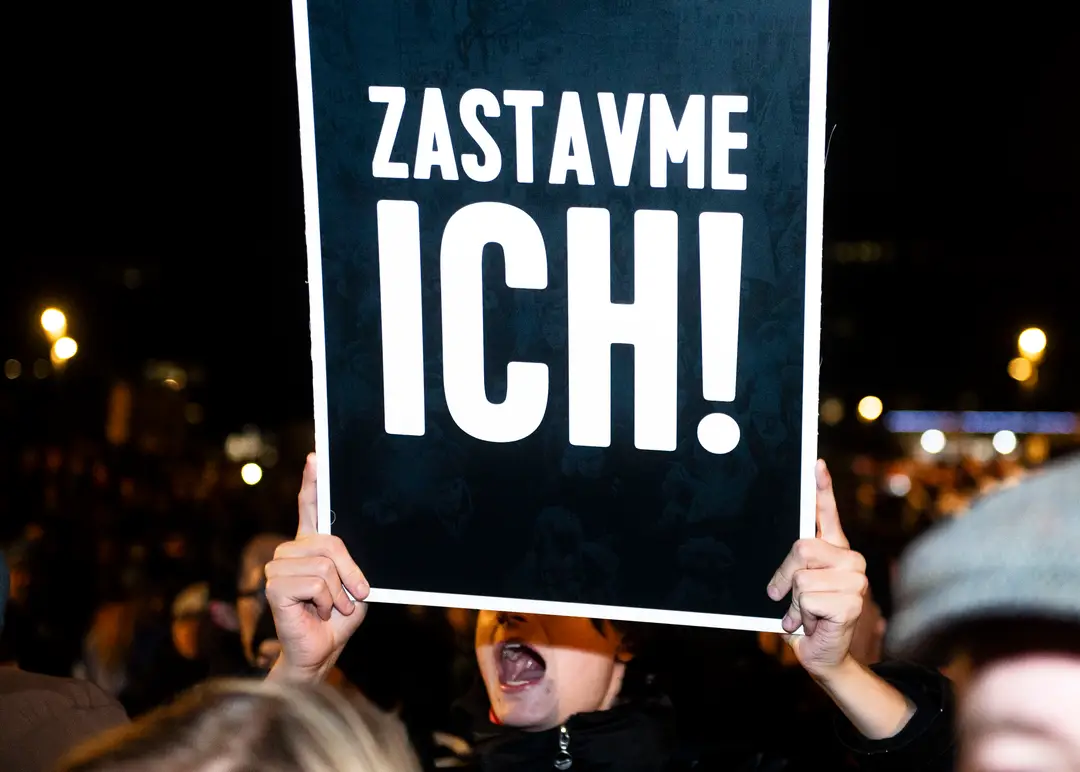 Protest strán PS, KDH a SaS.