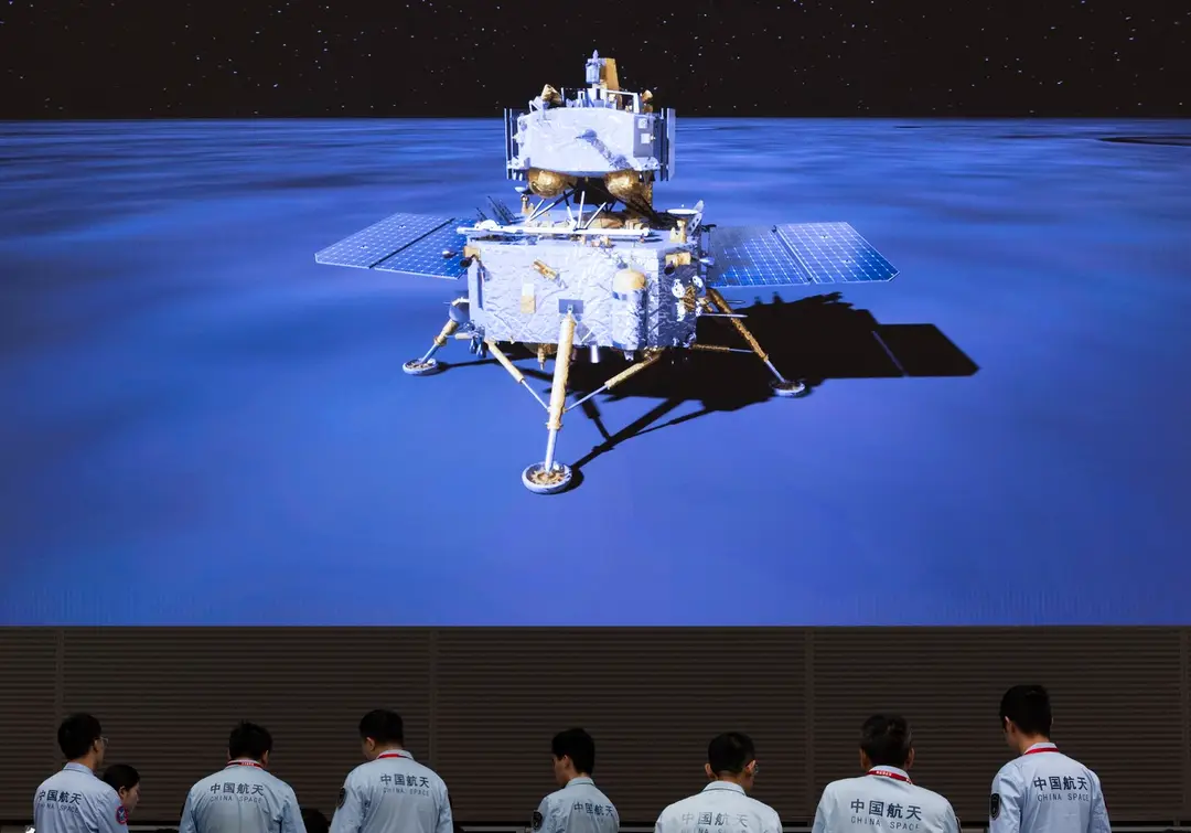 Čínska sonda pristála na Mesiaci
