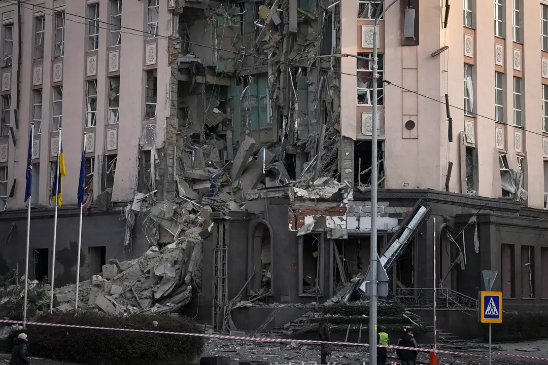 Zničený hotel v Kyjeve.