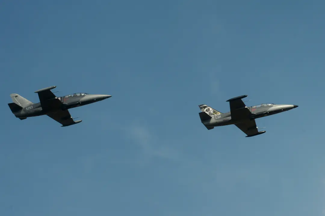 Letecké cvičenie výcvikovej letky L-39 Albatros a bojovej letky Mig-29 na základni Kuchyňa.