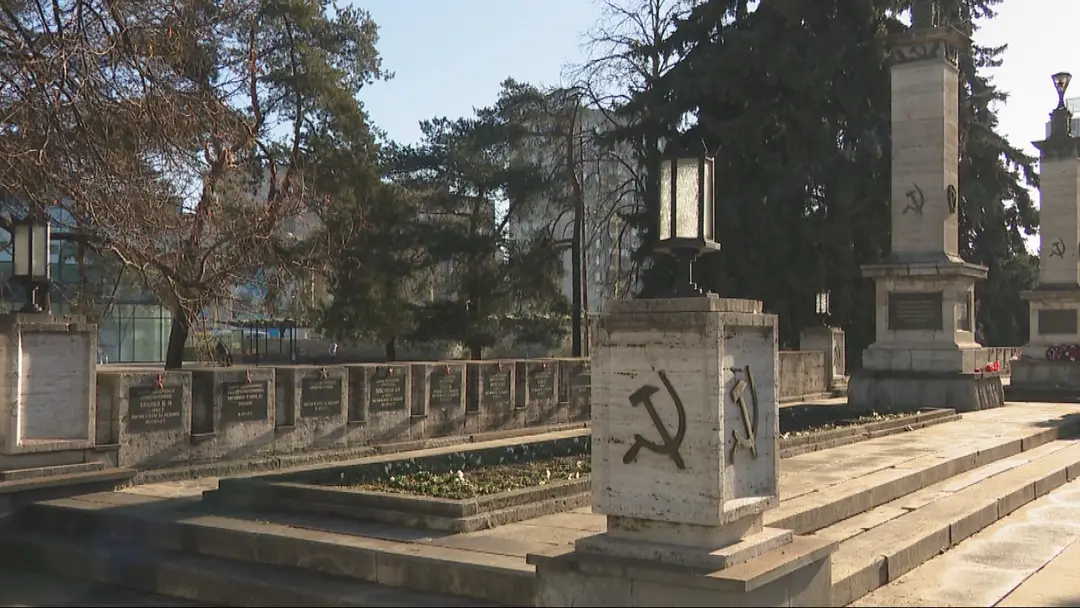 Pamätník na Námestí osloboditeľov v Košiciach
