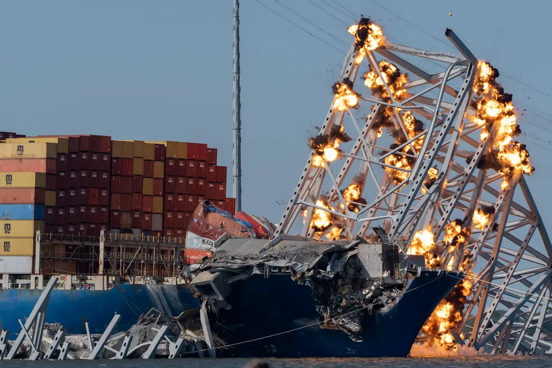 Riadená demolícia mosta v Baltimore