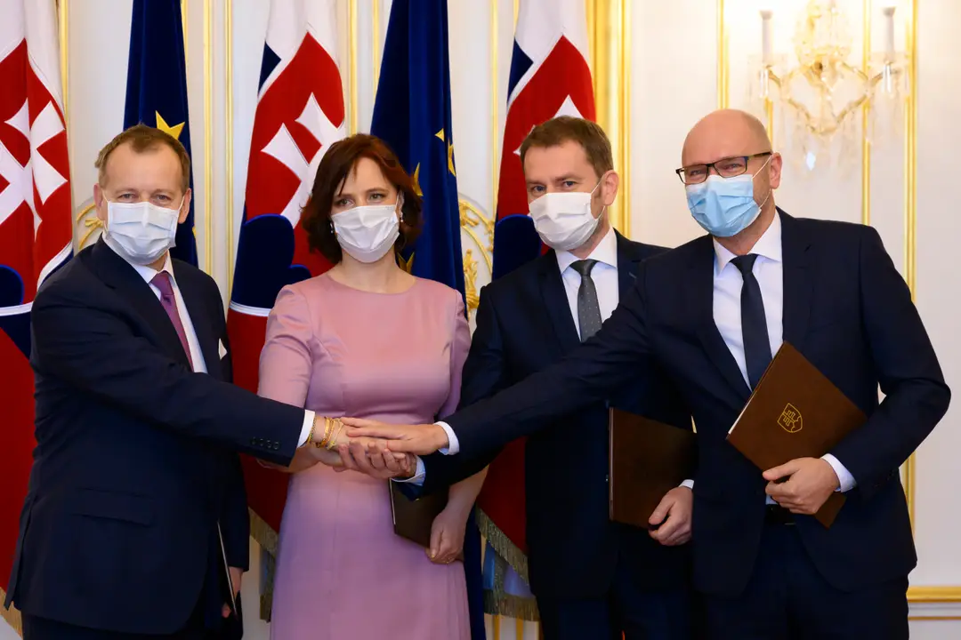 Igor Matovič, Boris Kollár, Richard Sulík, Veronika Remišová po podpise koaličnej zmluvy (rok 2020)