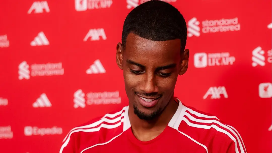 Alexander Isac hráčom Liverpoolu. (cropped)
