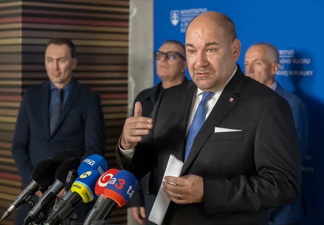 Tlačová konferencia ministerstva cestovného ruchu a športu k novelám zákonov