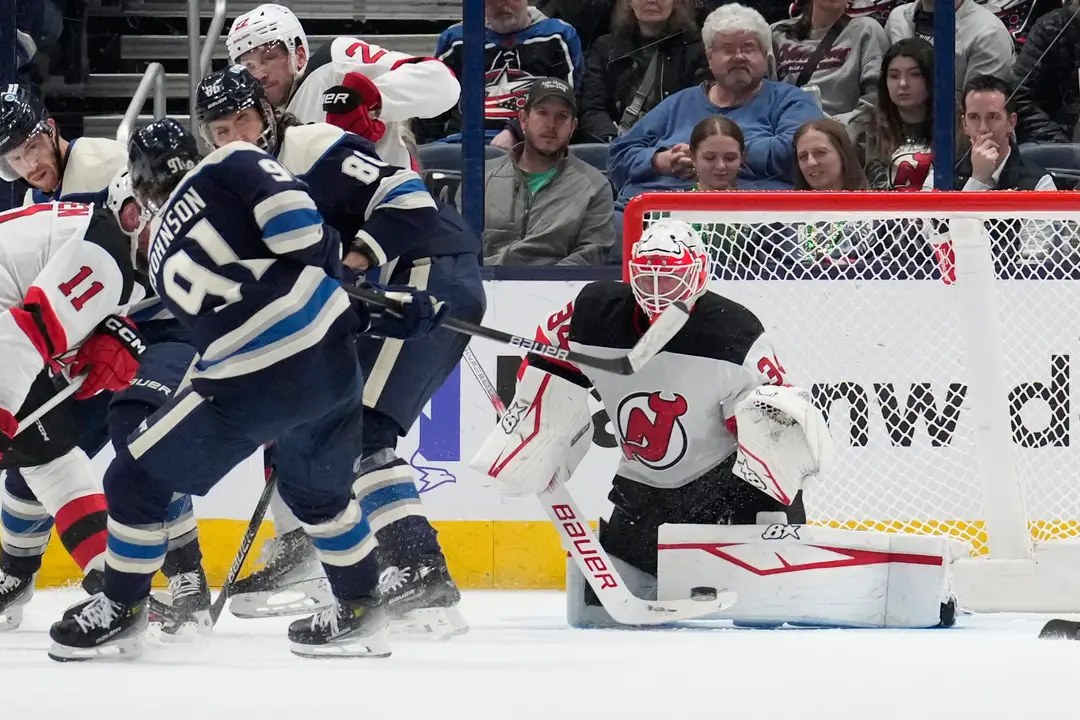 Brankár New Jersey Jake Allen predviedol skvelý výkon.