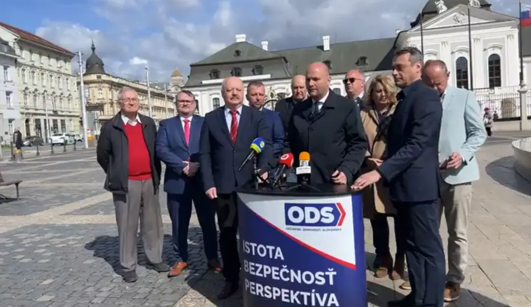 Mimoparlamentné strany