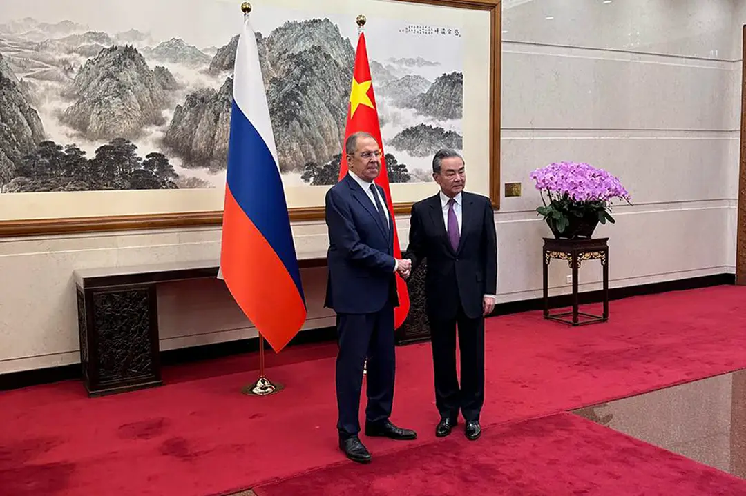 Wang I na schôdzke so Sergejom Lavrovom.