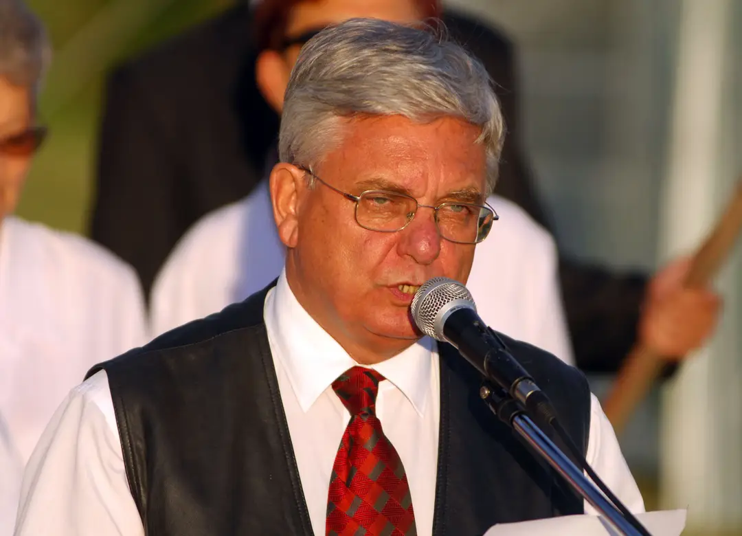 Miklós Duray.