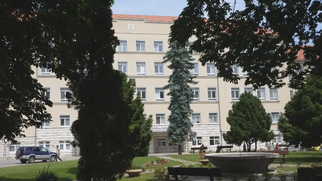 Prišla pozrieť brata, no ten bol už dva dni po smrti.