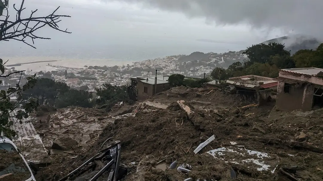 Zosuv pôdy na Ischii.