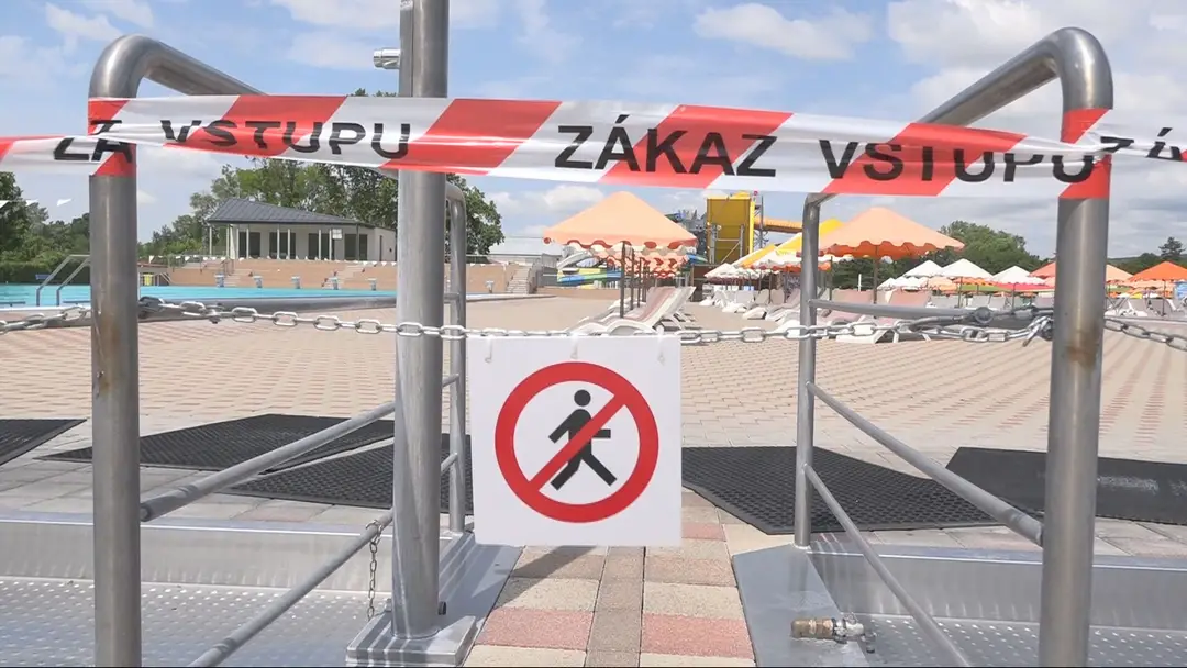 Zákaz kúpania v Štúrove