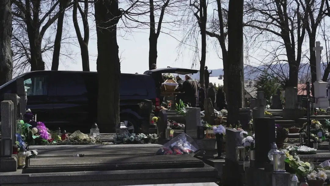 Poľná nemocnica v Kongresovom centre Kay Bailey Hutchison, ktorú zriadili príslušníci Národnej gardy Texasu.