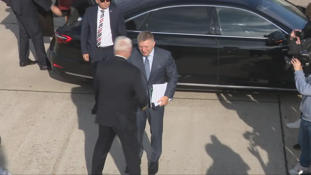 Robert Fico pred odletom na summit EÚ.