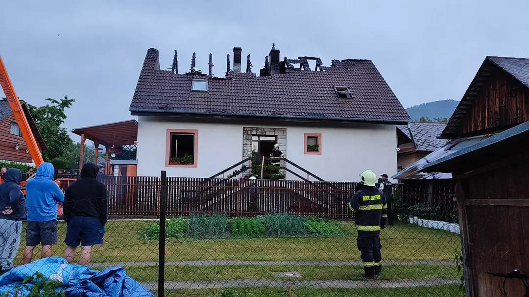 Blesk zasiahol dom na východe Slovenska. 