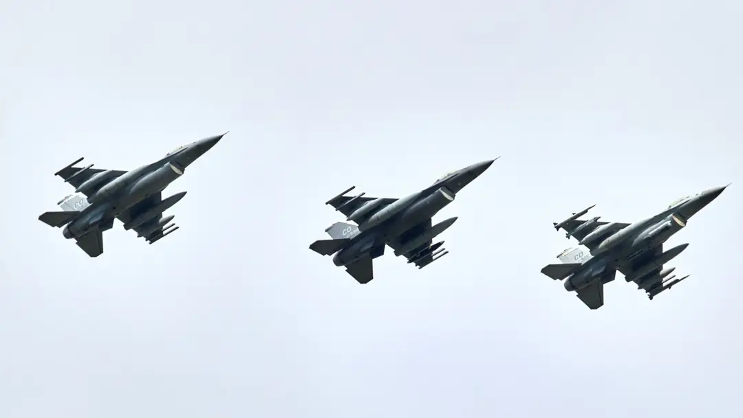 Stíhačky F-16