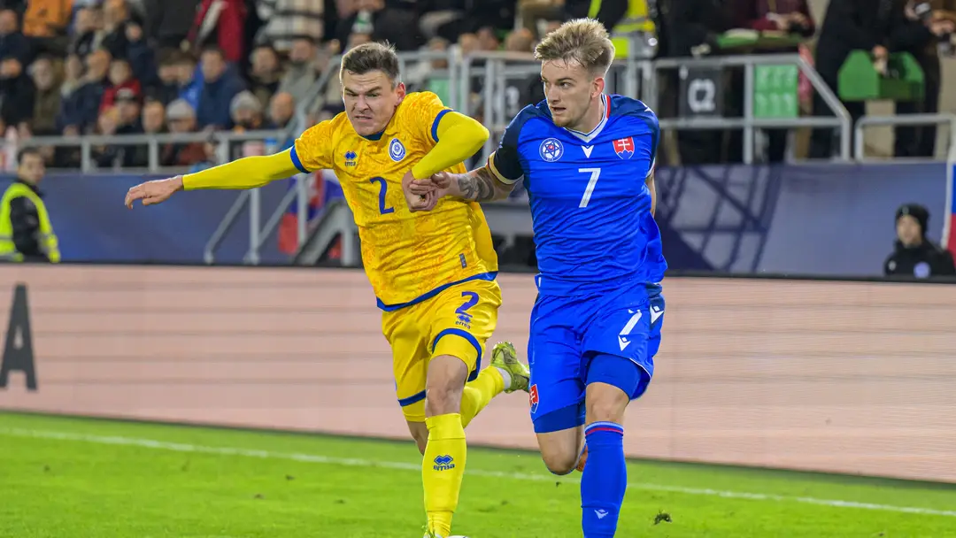 Slovenský reprezentant Matej Riznič (vpravo)