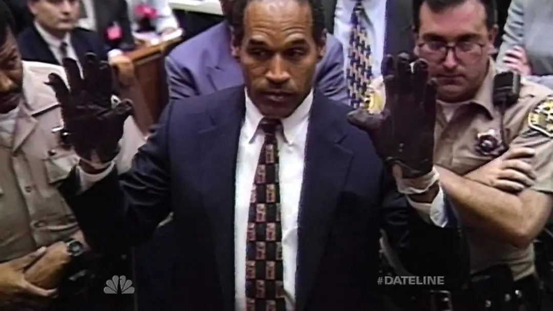 O. J. Simpson na ikonickej archívnej snímke z roku 1995 počas súdneho procesu.