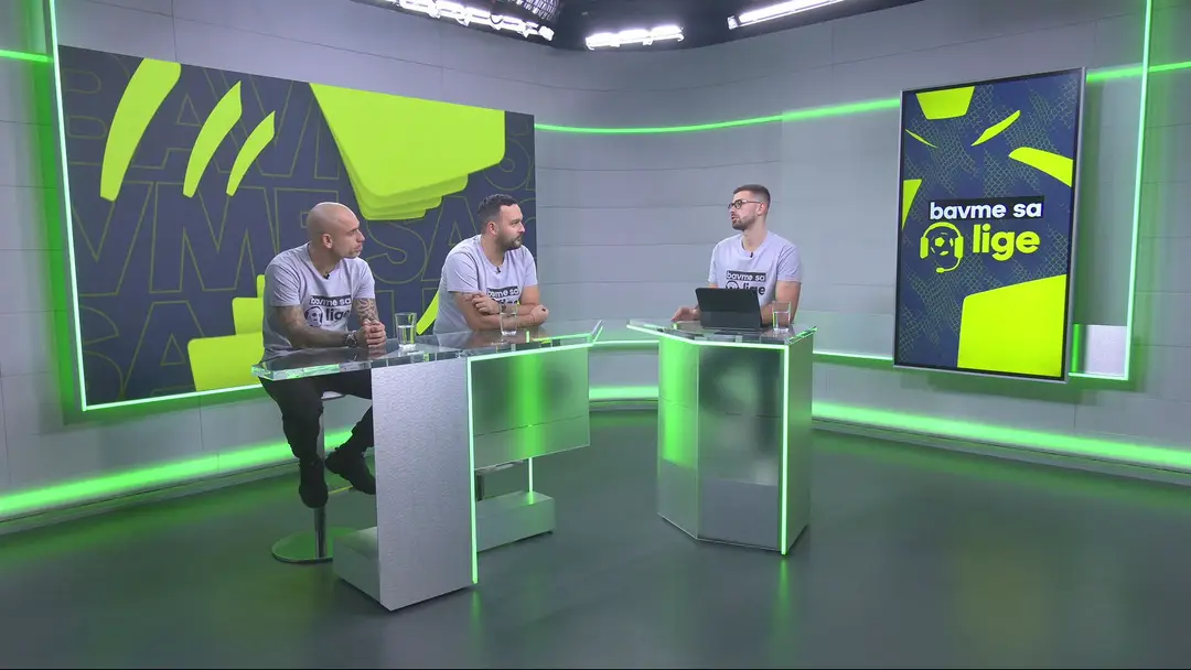 Juraj Piroska, Andrej Zvolenský a Marián Červenka v štúdiu TN live.