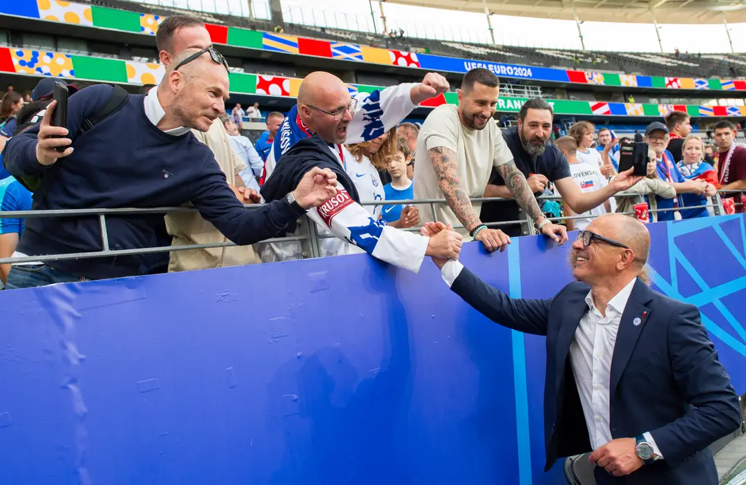 Francesco Calzona ďakoval fanúšikom.