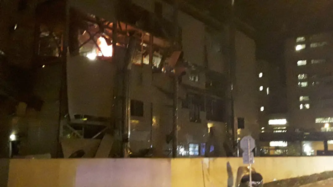 V areáli chemickej továrne v Lovosiciach došlo k výbuchu.