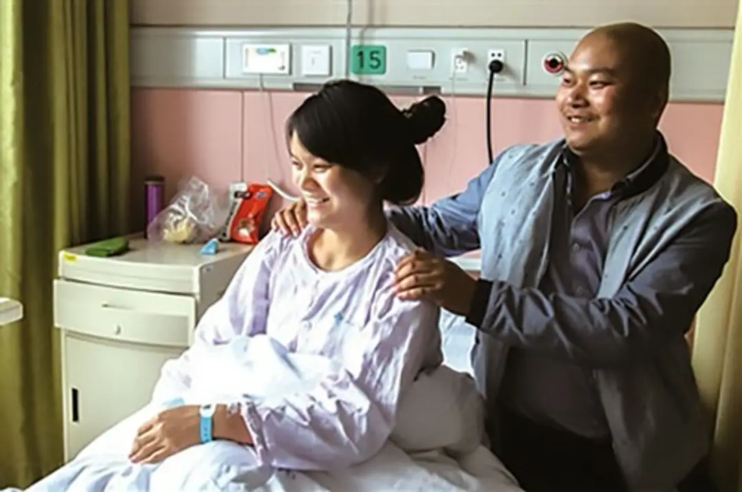 Yang Li so svojim bratom.