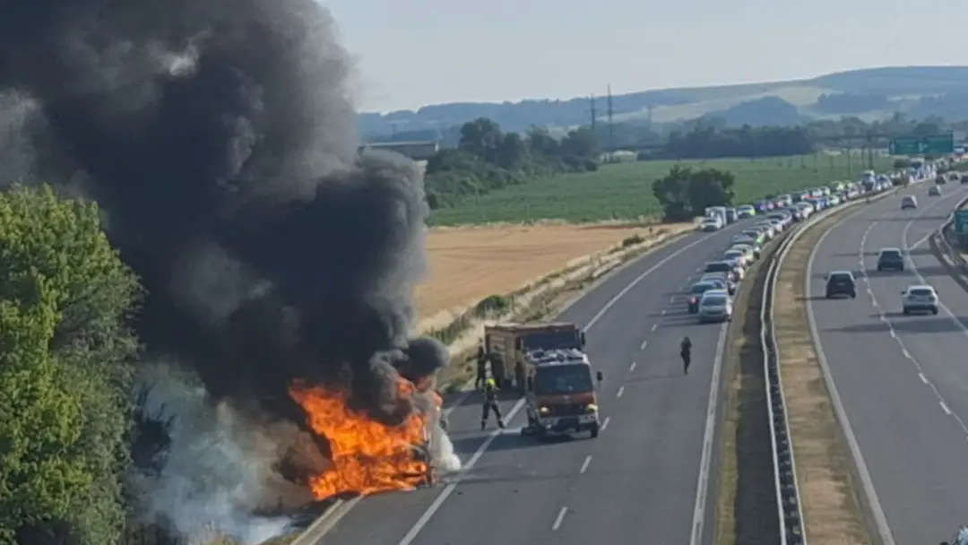 Horiaca dodávka na D1